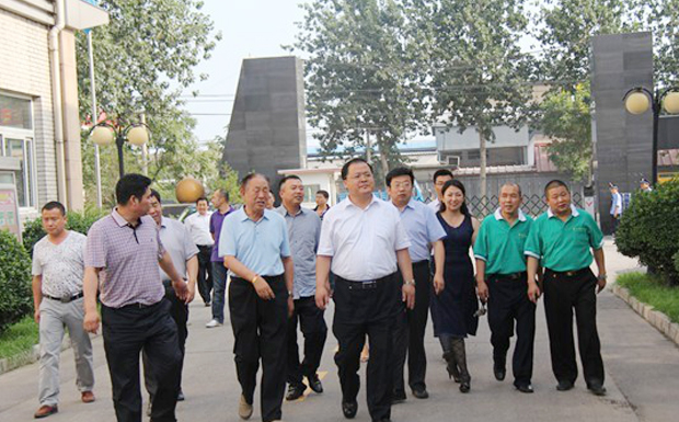 發(fā)展不忘本，心系家鄉(xiāng)情——尹市長(zhǎng)蒞臨我公司實(shí)地訪問(wèn)
